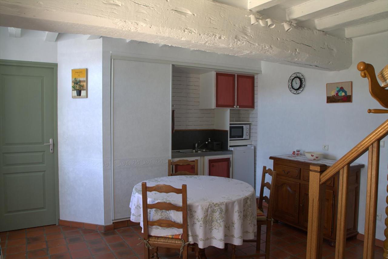 Saint-Ouen-Des-Toits Chambre D Hote La Roussiere المظهر الخارجي الصورة
