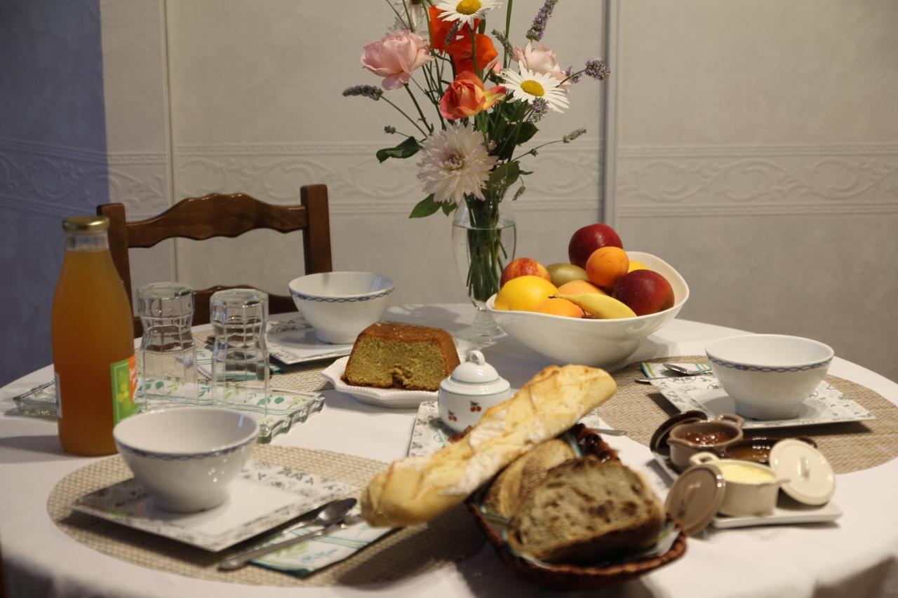 Saint-Ouen-Des-Toits Chambre D Hote La Roussiere المظهر الخارجي الصورة