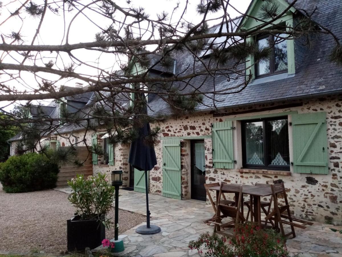 Saint-Ouen-Des-Toits Chambre D Hote La Roussiere المظهر الخارجي الصورة